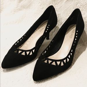 NINE WEST🖤 Black Kitten Heels w/ Triangle Cutouts